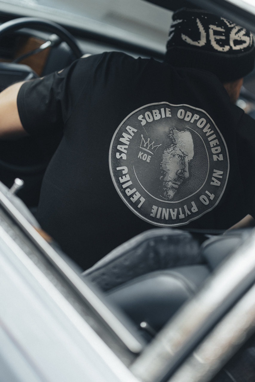 Koszulka oversize Sama sobie odpowiedz na to pytanie - obrazek 3